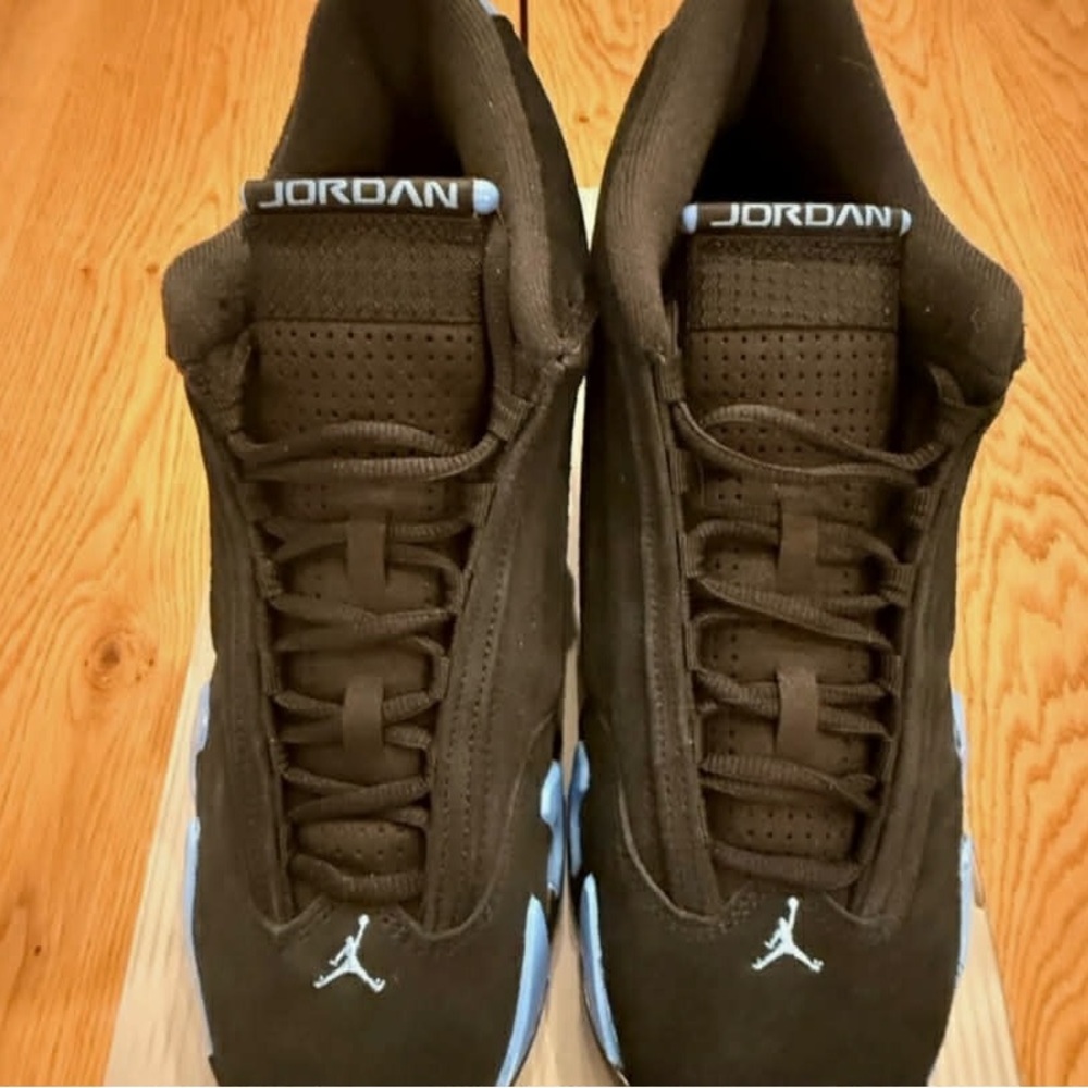 Air Jordan Retro XIV “UNC Blue xAshy Larry’s” Size 9.5  DS ( 2026 )